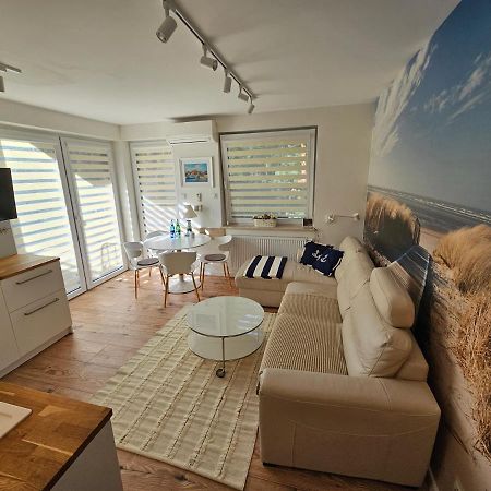 Sloneczny Apartament Jurata Bagian luar foto
